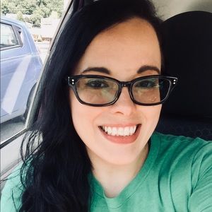 Meet your Posher, April